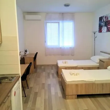 Blue Horizon Apartment *